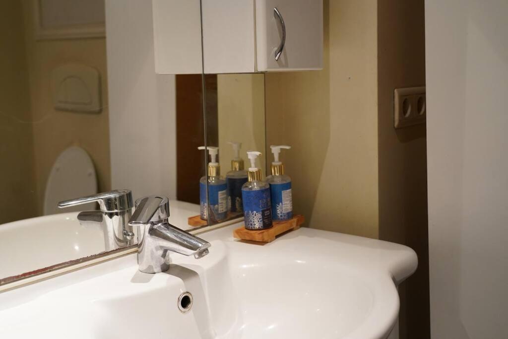 Family Friendly 1 Bed Appartment ブリュッセル エクステリア 写真