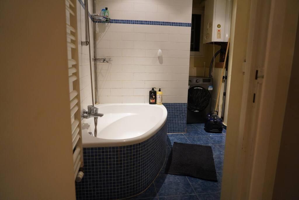 Family Friendly 1 Bed Appartment ブリュッセル エクステリア 写真